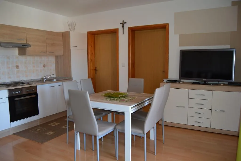 Medulin Apartment + Studio Rimac